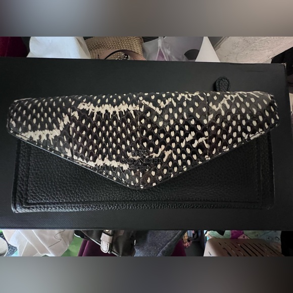 COACH Turnlock Edie Carryall In Colorblock With Snakeskin Detail w/ Wallet - Picture 14 of 16